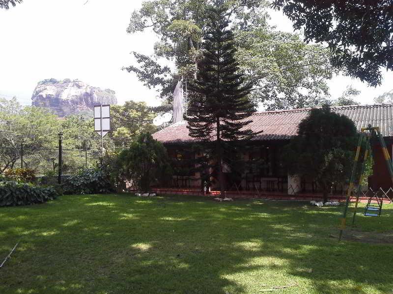 Sigiriya Rest House Exterior foto